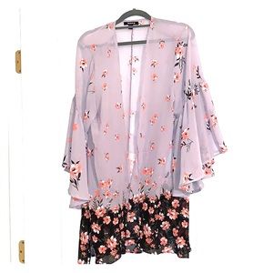 Torrid Floral Kimono. Size 00/0. Lightweight.